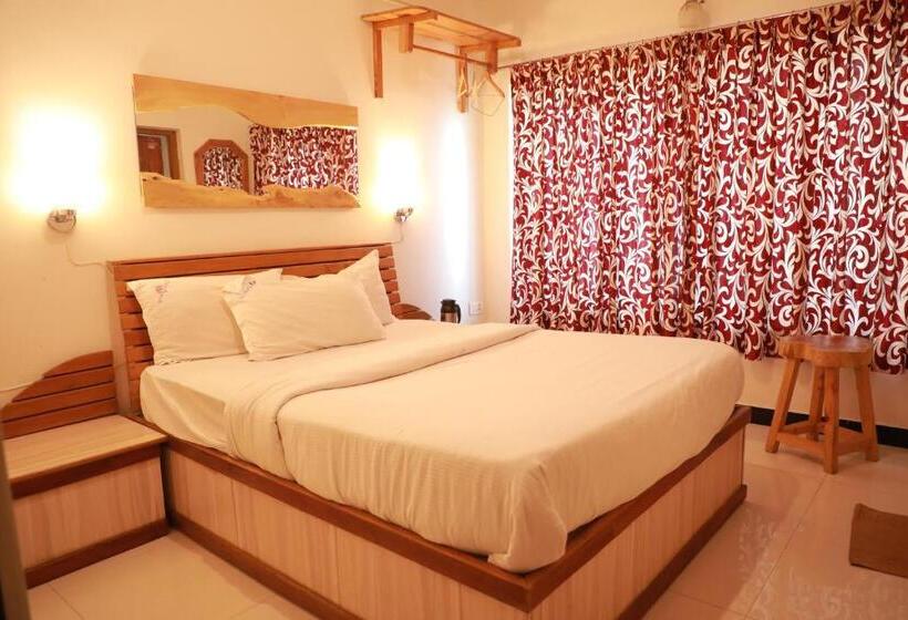 スタンダードルーム, The Woodlands Residency  Unmarried And Stag Groups Not Allowed