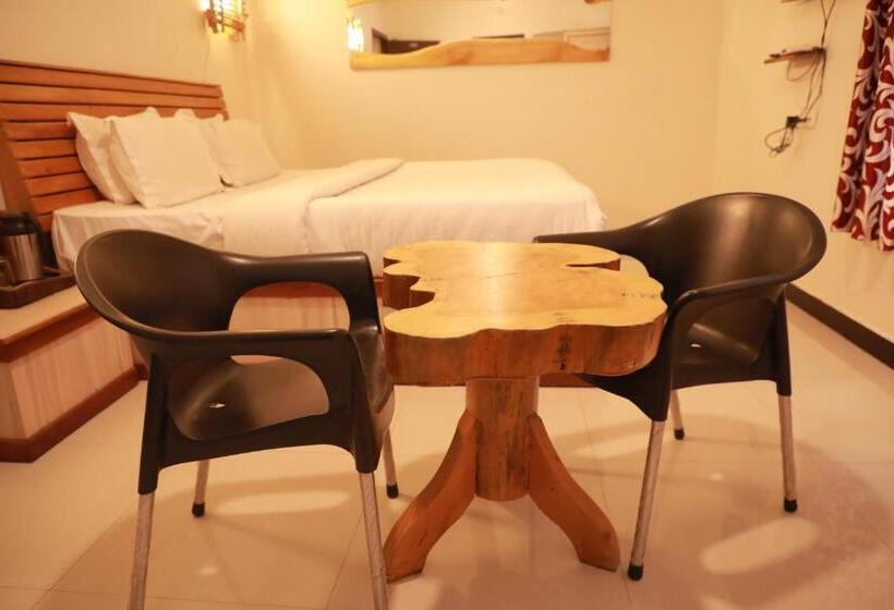 デラックスルーム, The Woodlands Residency  Unmarried And Stag Groups Not Allowed