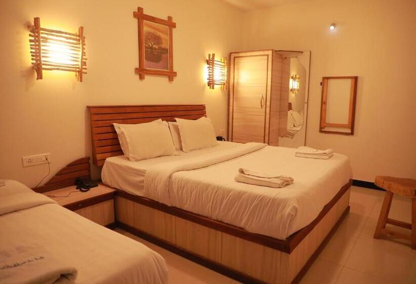 デラックストリプルルーム, The Woodlands Residency  Unmarried And Stag Groups Not Allowed