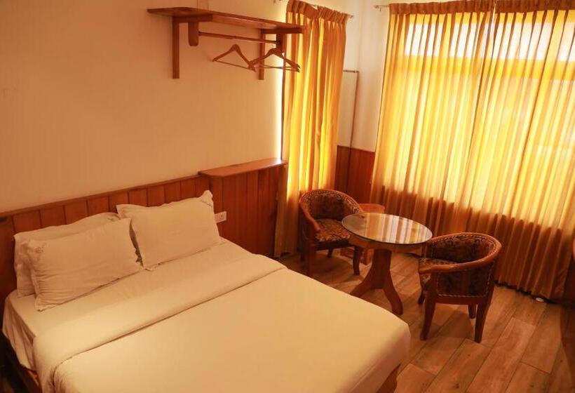 スタンダードルーム, The Woodlands Residency  Unmarried And Stag Groups Not Allowed