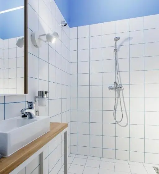 Standard-Studio mit Balkon, Avenue Hostel
