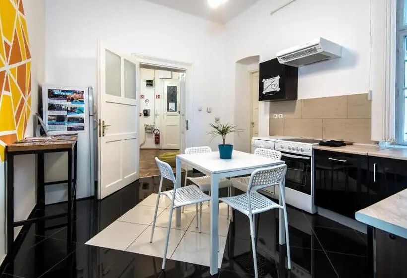 Economy Zimmer, Avenue Hostel