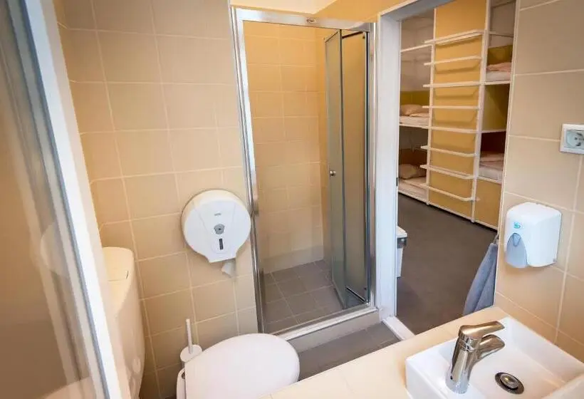 Geteiltes Mehrbettzimmer, Avenue Hostel