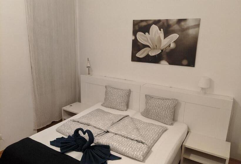 豪华房间, Avenue Hostel