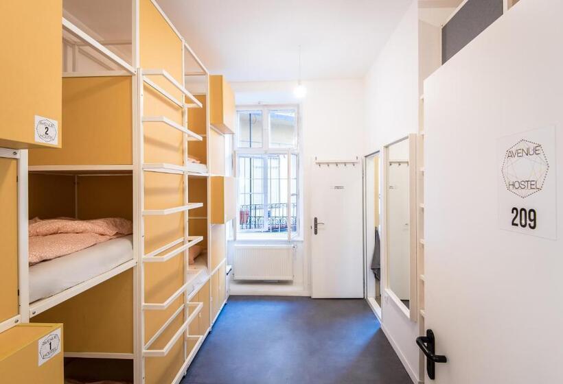 Capsule, Avenue Hostel
