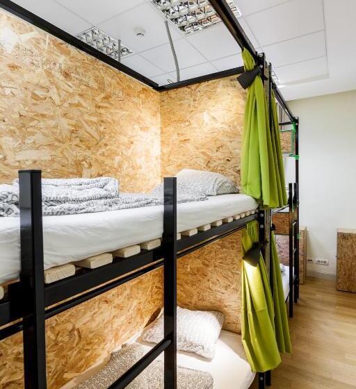 اتاق استاندارد چهار تخته, Avenue Hostel