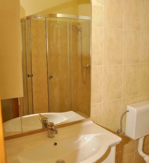 스탠다드 룸, Sárosdi Pince és Panzió