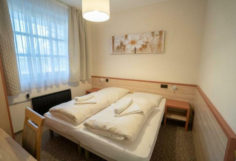 سوییت, Szilvia Gästehaus