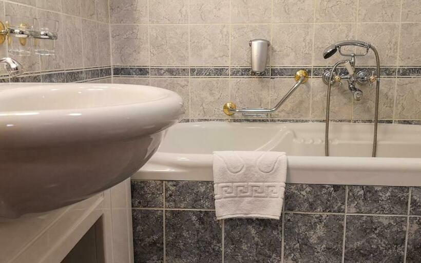 Номер Стандарт, Kastélyhotel Sasvár Resort