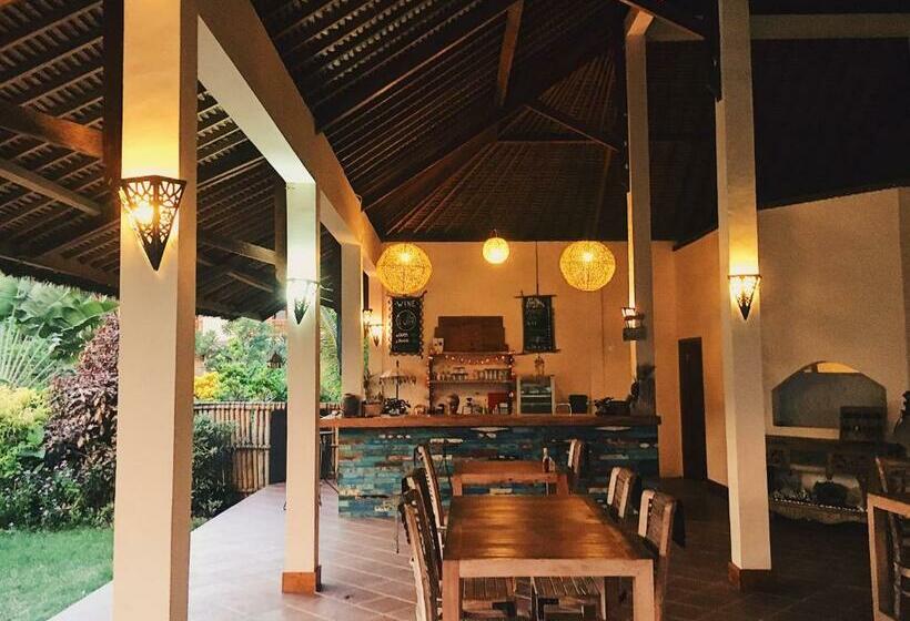 Номер Стандарт Вид на Море, Owa Lodge Areguling