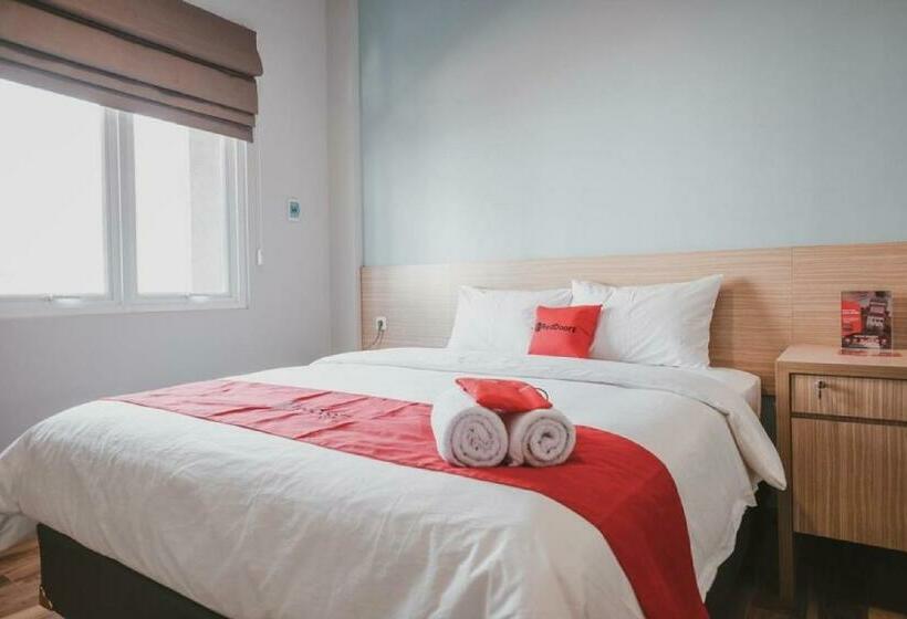Номер Стандарт, Reddoorz Plus @ Karet Pedurenan 3