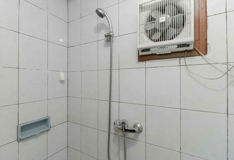 标准间, Reddoorz Plus @ Karet Pedurenan 3