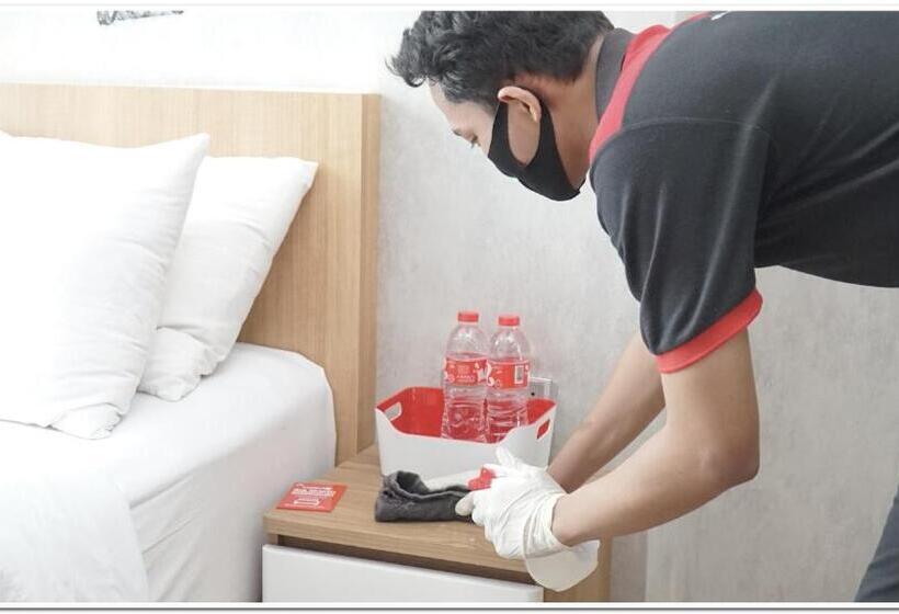 Номер Стандарт, Reddoorz Plus @ Karet Pedurenan 3