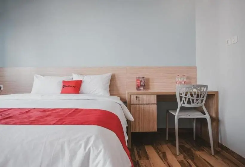 エコノミールーム, Reddoorz Plus @ Karet Pedurenan 3