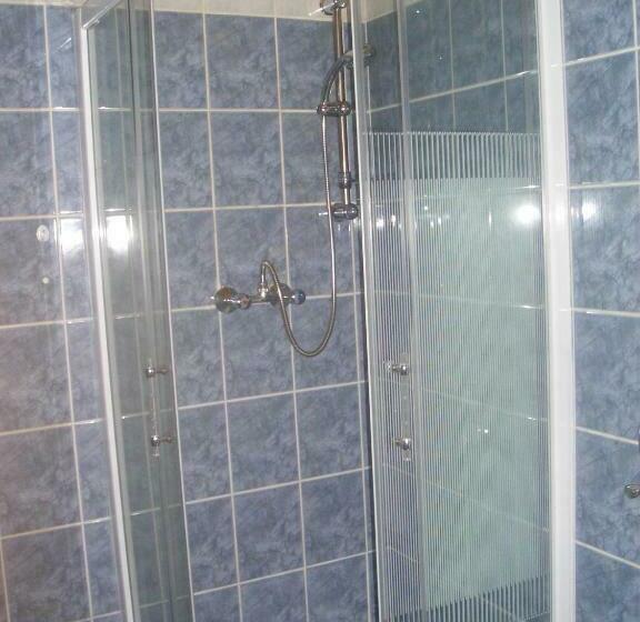 スタンダードトリプルルーム, Retro Panzió