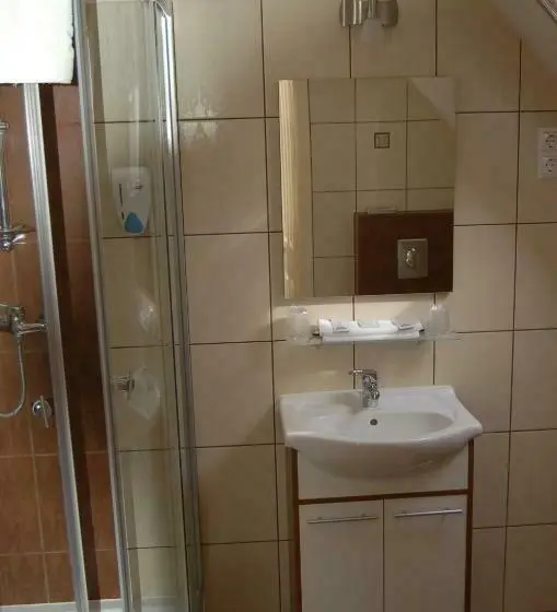スタンダードルーム, Tókert Szálloda és étterem
