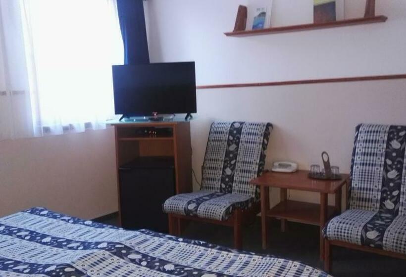 חדר סטנדרט, Tókert Szálloda és étterem