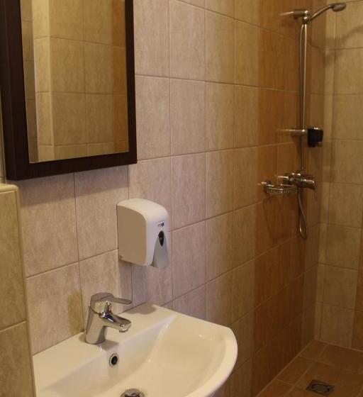 דירת חדר, Tokajvár