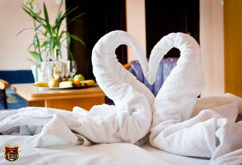 חדר קלאסי, Toldi Fogadó