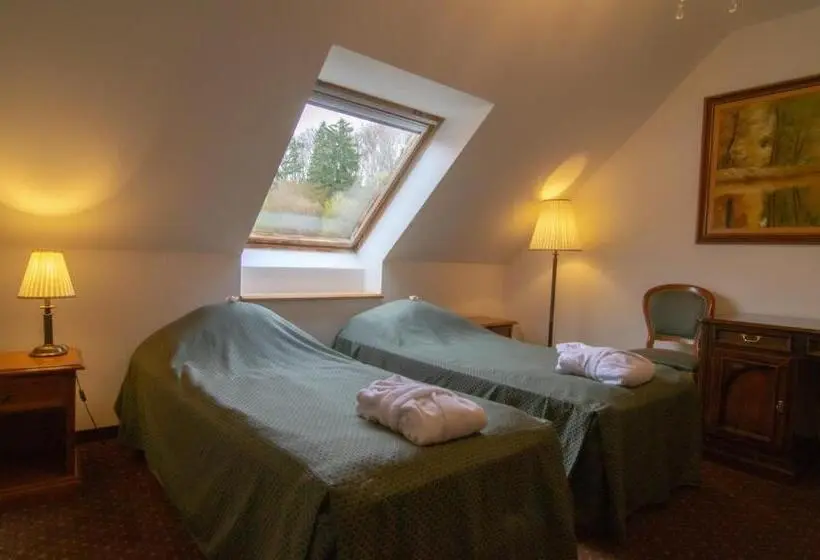 Huoneisto 3 Makuuhuonetta, Kastélyhotel Sasvár Resort