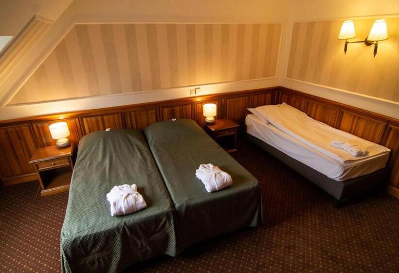 Апартаменты 3 Спальни, Kastélyhotel Sasvár Resort
