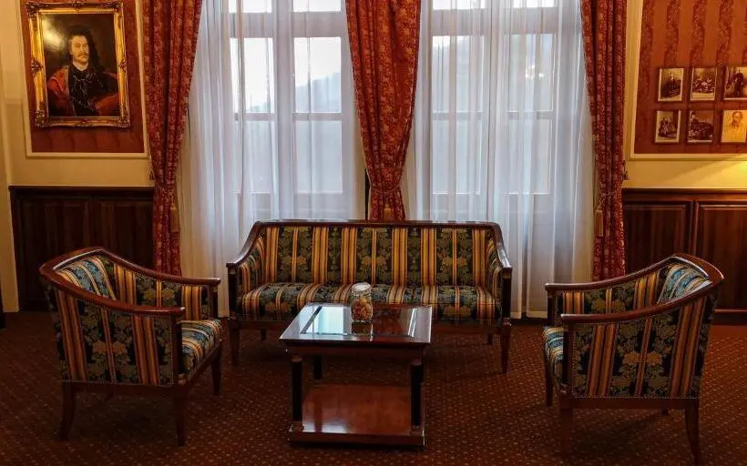 Presidenttisviitti, Kastélyhotel Sasvár Resort