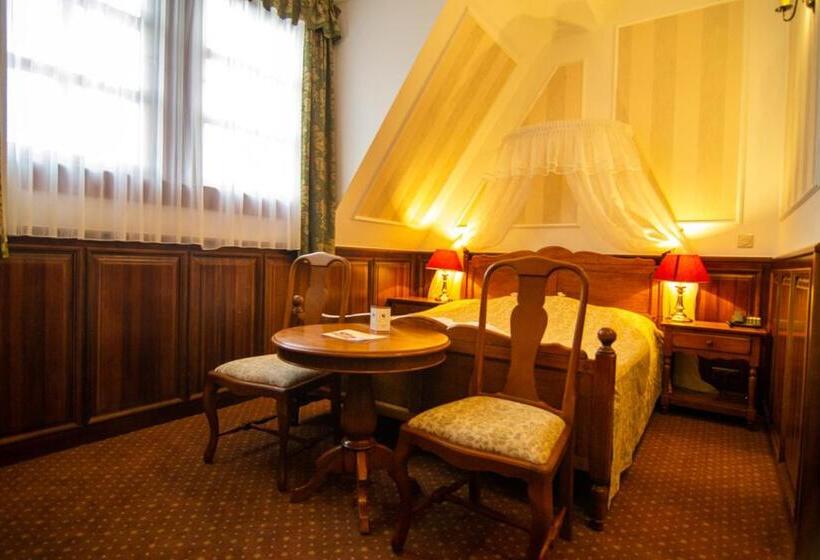 经济房, Kastélyhotel Sasvár Resort