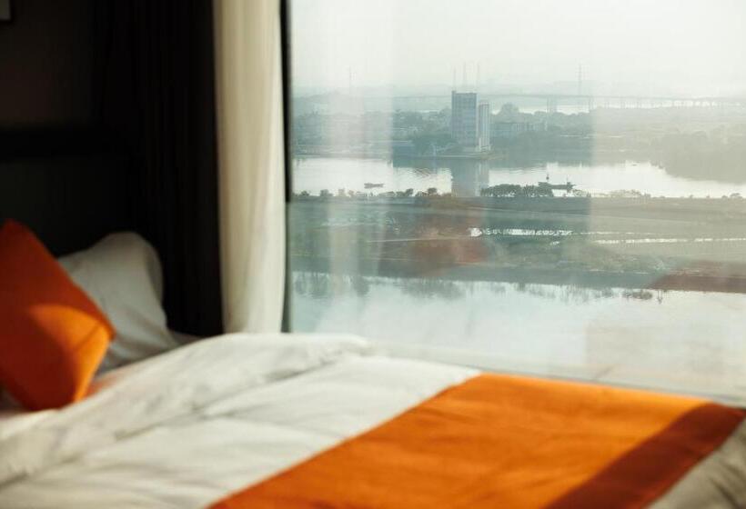 3 Bedroom Suite, East Maple Hotel Apartment   Guangzhou Financial City Sanxi Metro Station