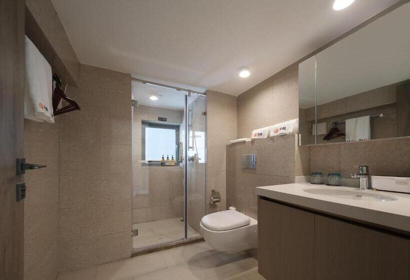 3 Bedroom Suite, East Maple Hotel Apartment   Guangzhou Financial City Sanxi Metro Station