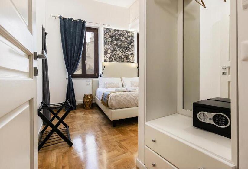 اتاق لوکس, Navona Central Relais