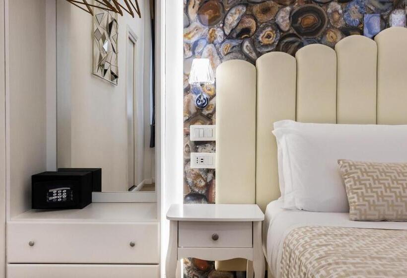 سوییت خانوادگی, Navona Central Relais