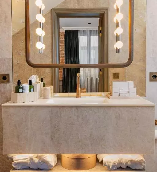 سوییت اجرایی, Casa Faraona Luxury Residences