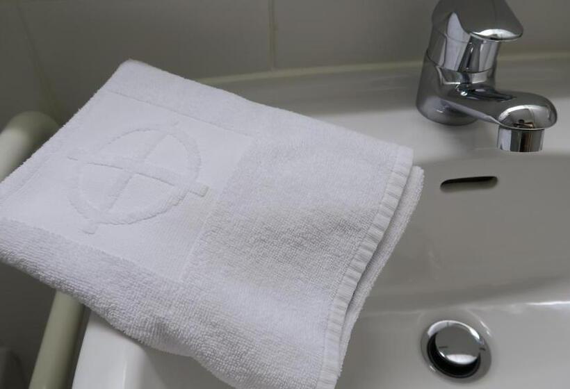 장애인을 위한 스탠다드 싱글 룸, Spectrum Kirche Exerzitien Und Bildungshaus Auf Mariahilf