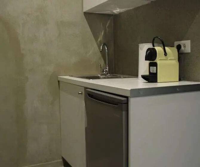 デラックススイート, 99 Adrianou Apartments