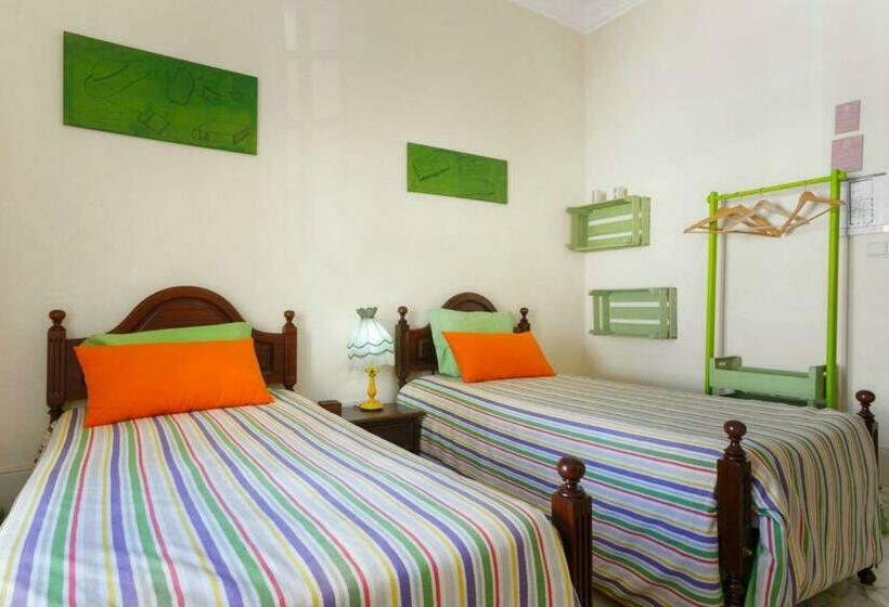 غرفة قياسية حمام مشترك, 18st. Hostel