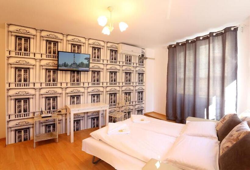 اتاق استاندارد با سرویس بهداشتی مشترک, Family Hotel Amor