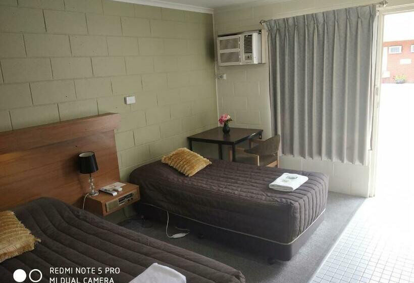 اتاق استاندارد سه نفره, Albury Central Motel
