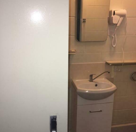 اتاق استاندارد سه نفره, Albury Central Motel