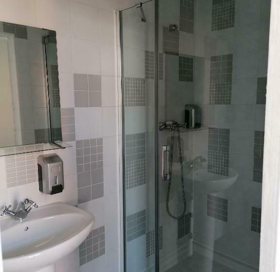 تختخواب در اتاق مشترک, Day Off Suite&hostel