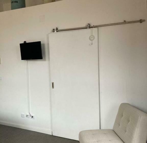 سوییت لوکس, Day Off Suite&hostel