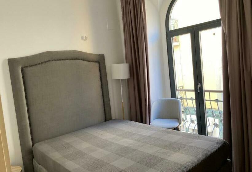 اتاق استاندارد با سرویس بهداشتی مشترک, Day Off Suite&hostel