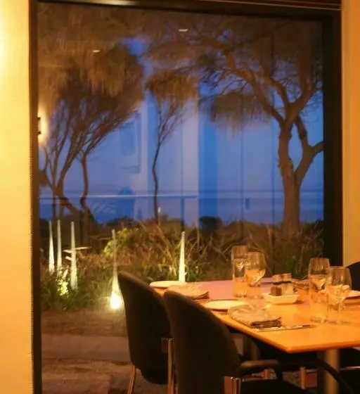 Sviitti Merinäkymä, Edge Of The Bay Resort