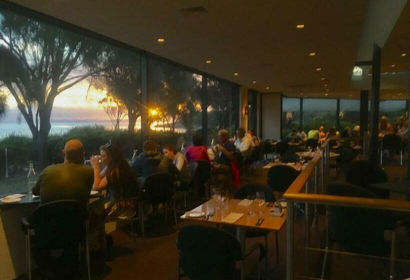 Люкс Вид на Море, Edge Of The Bay Resort