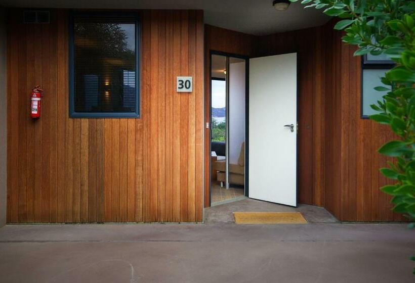 Люкс Вид на Море, Edge Of The Bay Resort