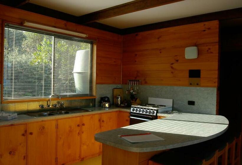 Дом 2 Спальни, Edge Of The Bay Resort