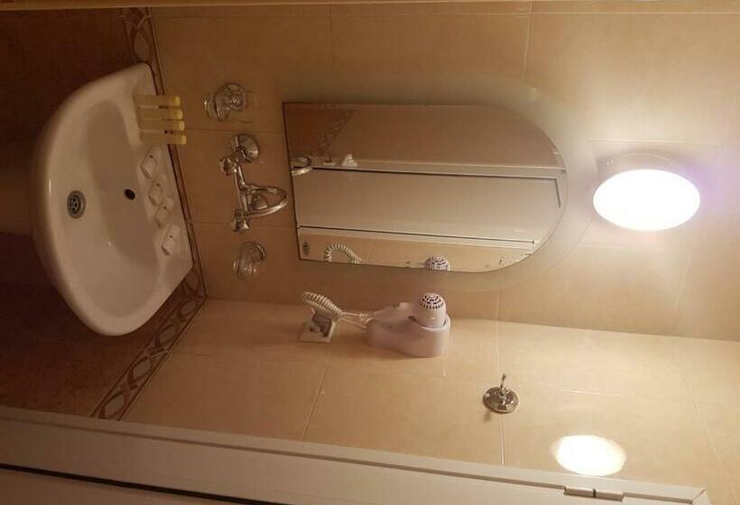 Номер Стандарт с Балконом, Family Hotel Alfa Vita