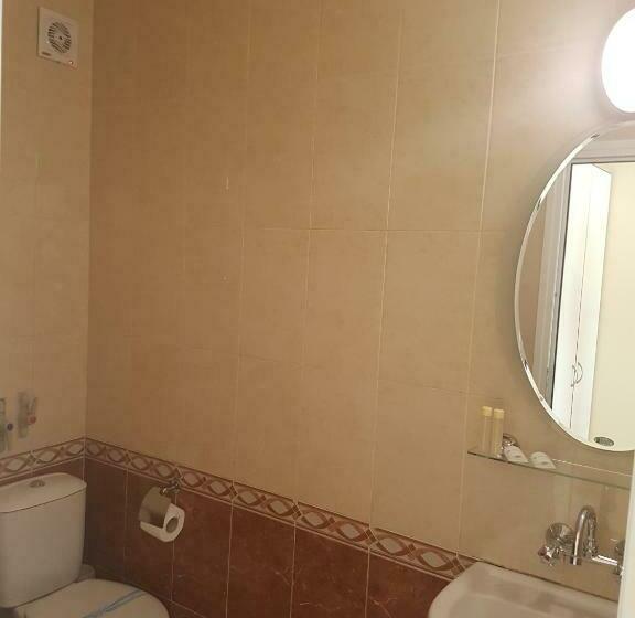 غرفة قياسية مزوَّدة بشُرفة, Family Hotel Alfa Vita