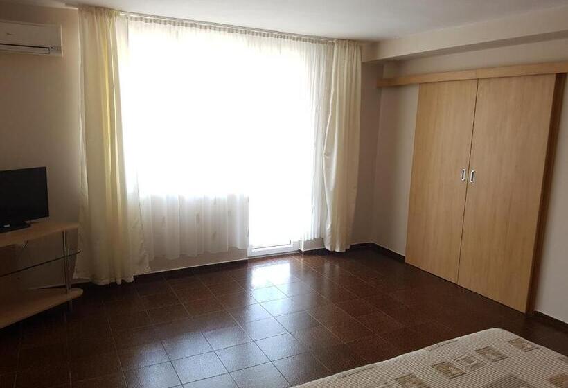 Family flat with balcony, Family Hotel Alfa Vita