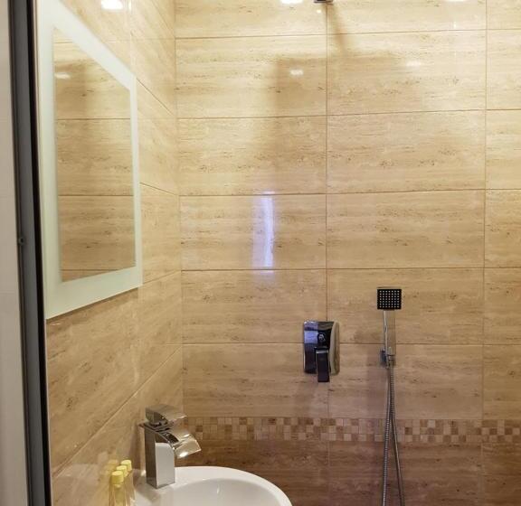 Трехместный Номер Стандарт с Балконом, Family Hotel Alfa Vita