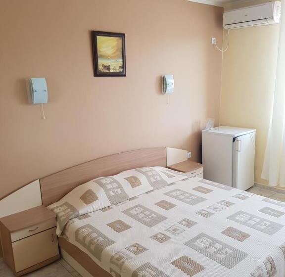 غرفة قياسية مطلّة علي البحر, Family Hotel Alfa Vita